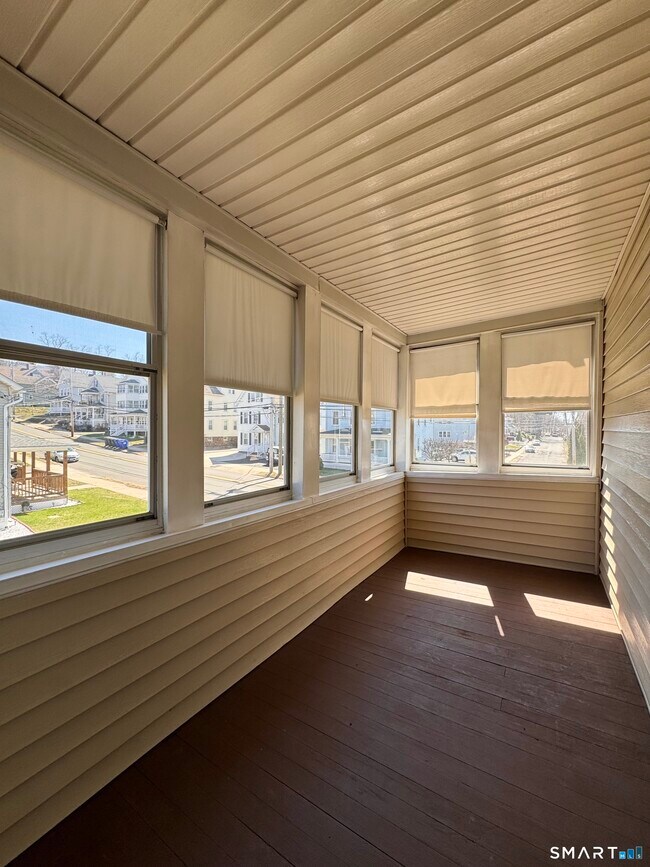 Building Photo - 254 Ward St