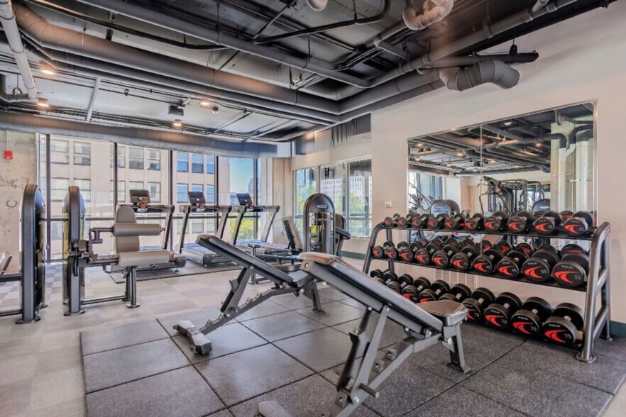 Building Photo - 421 N Pennsylvania St