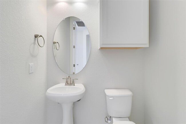 Building Photo - 532 Great Lawn Bnd