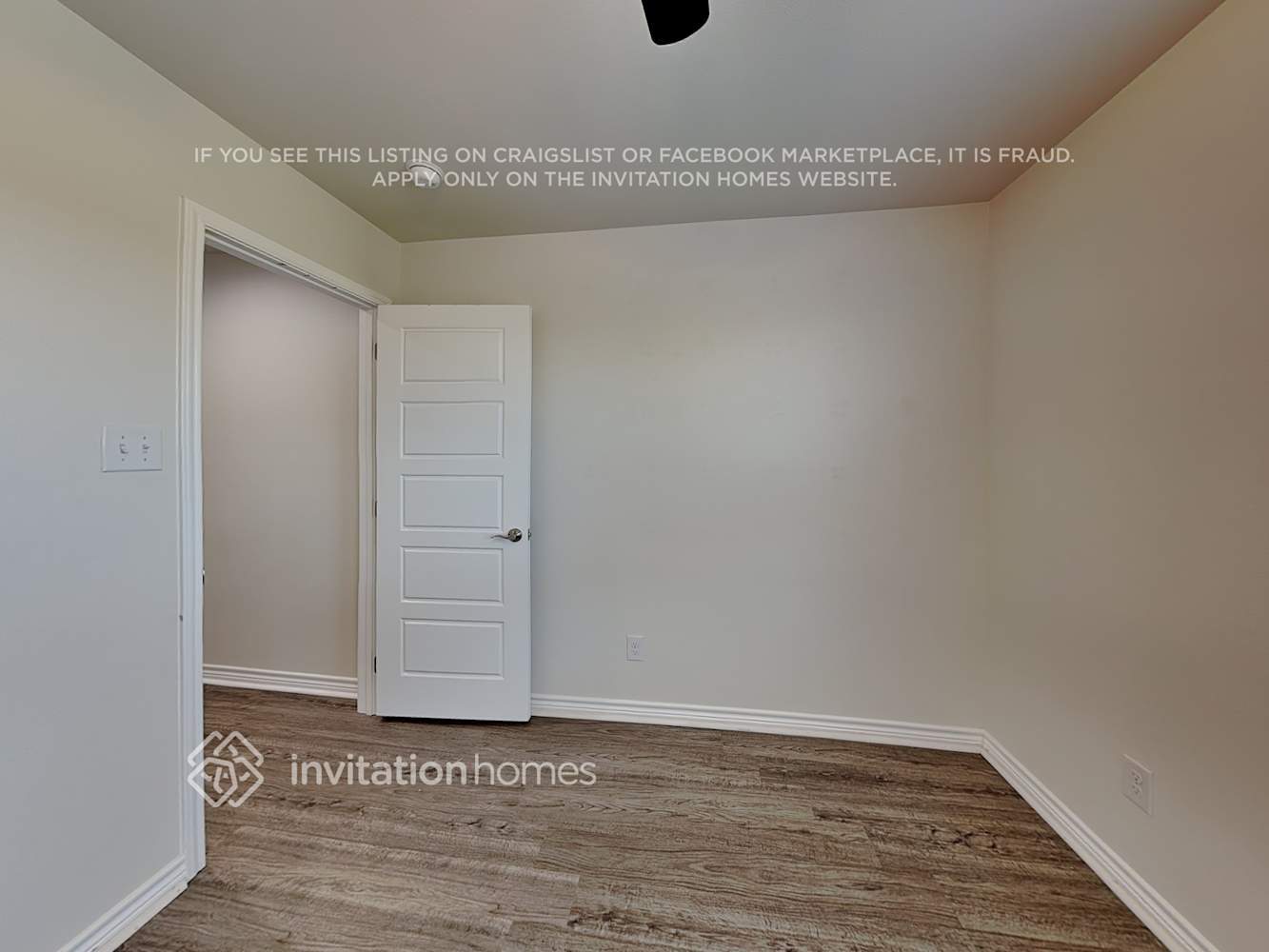 Building Photo - 318 Shady Bluff Dr