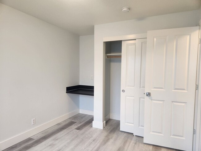 Building Photo - Recently Renovated 3 Bedroom Campus Duplex!