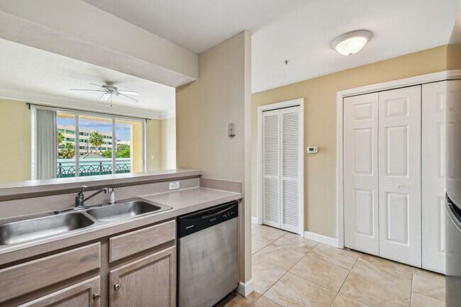 Building Photo - 345 Bayshore Blvd
