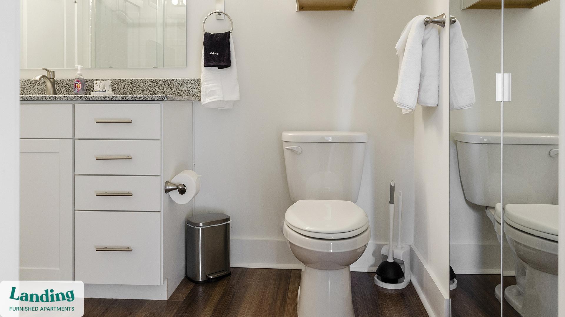 Building Photo - 901 Kelly Green Ln