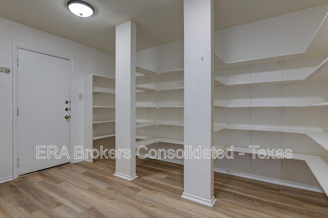 Building Photo - 7427 Northallerton