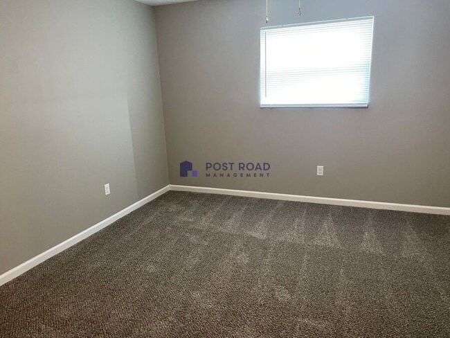 Building Photo - 2824 S Osage Ave