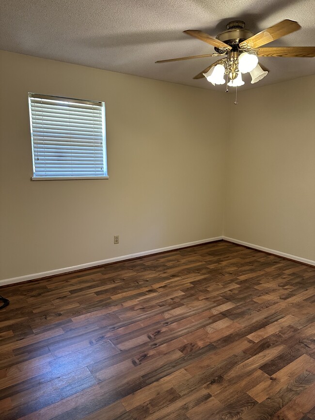 Building Photo - 6 Mancuso Dr