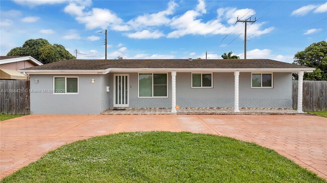 Primary Photo - 2441 Tarpon Dr