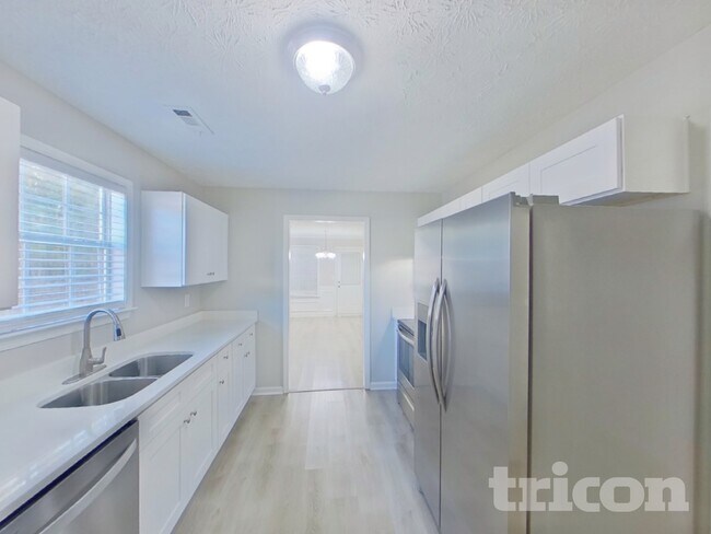 Building Photo - 222 Whistle Way