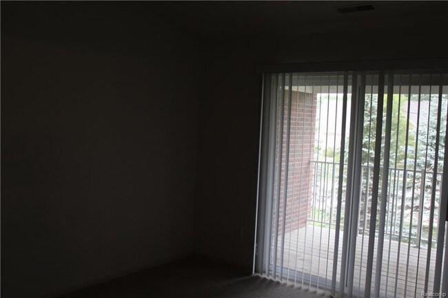 Building Photo - 16695 Carriage Way