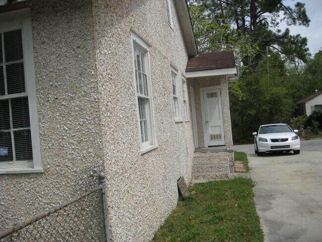 Building Photo - cute house