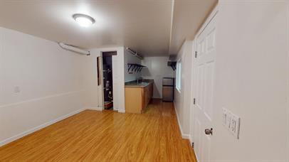Building Photo - Spacious 6BR/5BA Single-Family Home in Par...