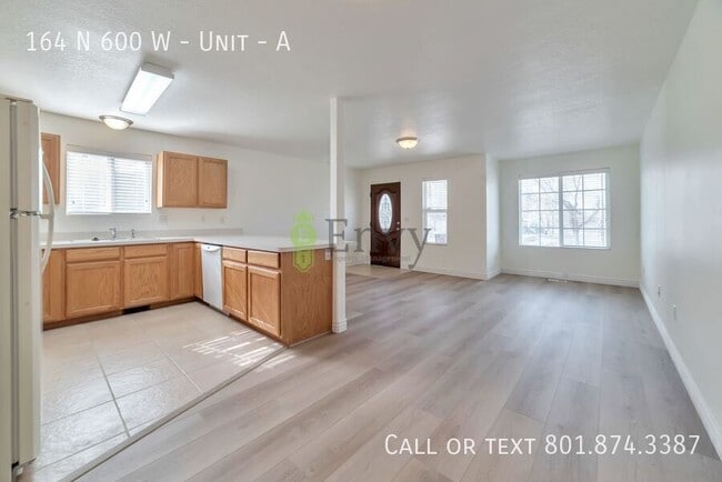 Building Photo - 164 N 600 W