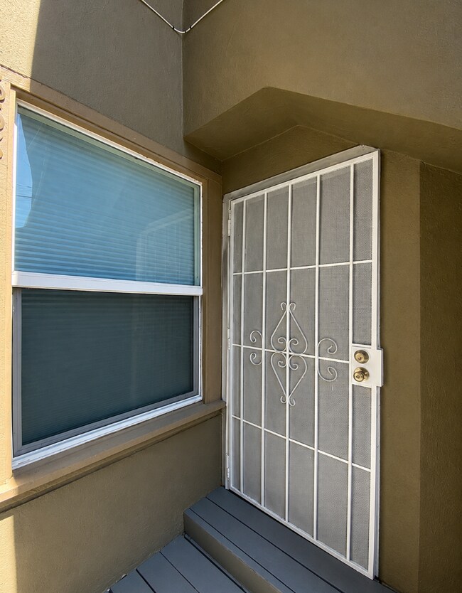 Building Photo - 666-672 25th