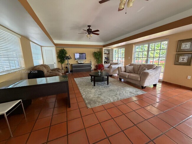 Building Photo - 9971 Nob Hill Pl