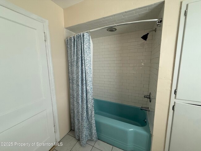 Building Photo - 301 Monument Ave