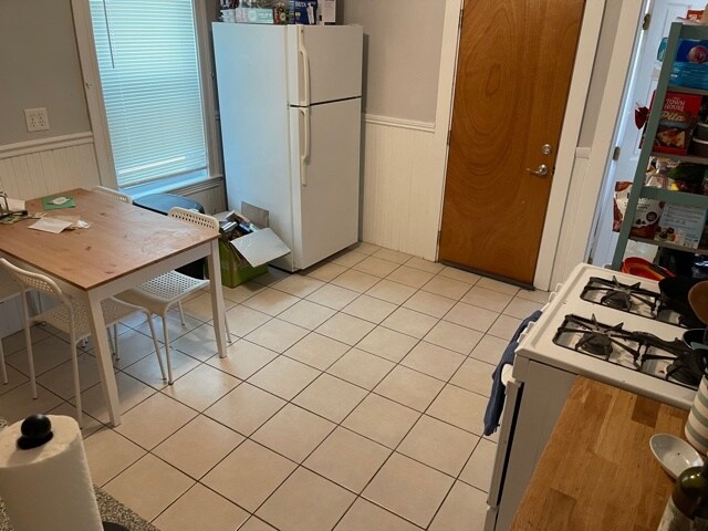 Building Photo - 81 Newbury St