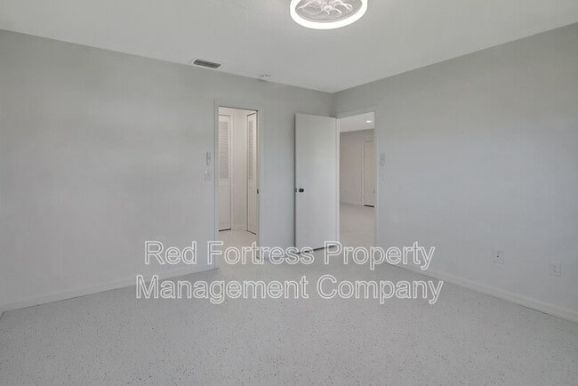 Building Photo - 6731 Panther Ln