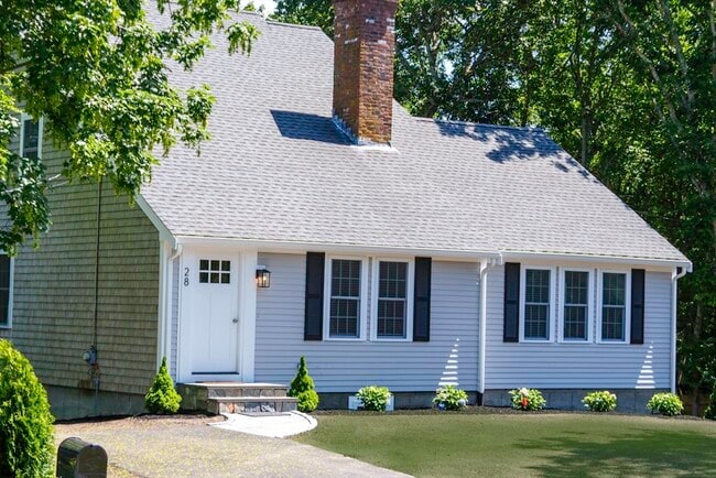 Primary Photo - 28 Seminole Dr