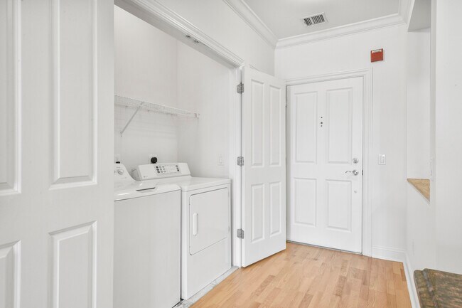 Building Photo - 55 1st St