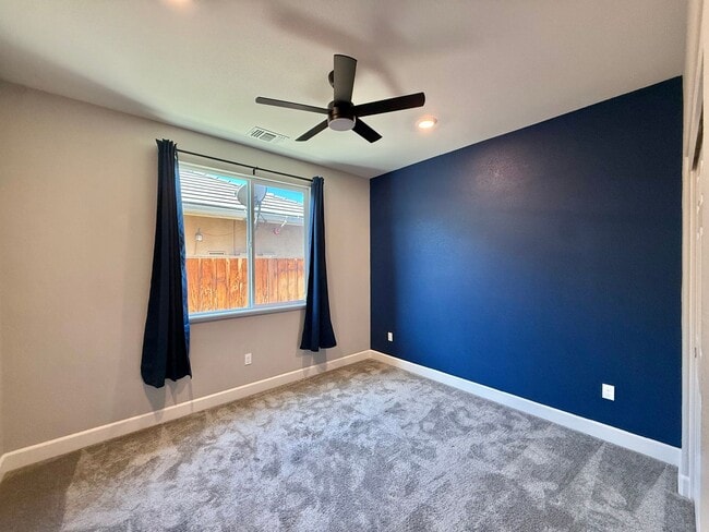 Building Photo - 2925 Walker Way