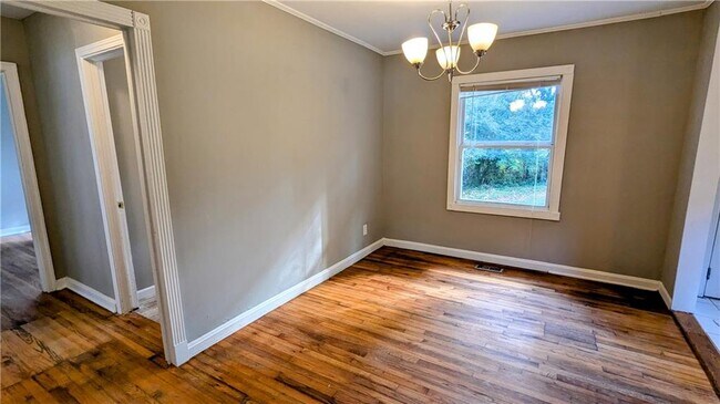 Building Photo - 1312 Kasandra Dr SE