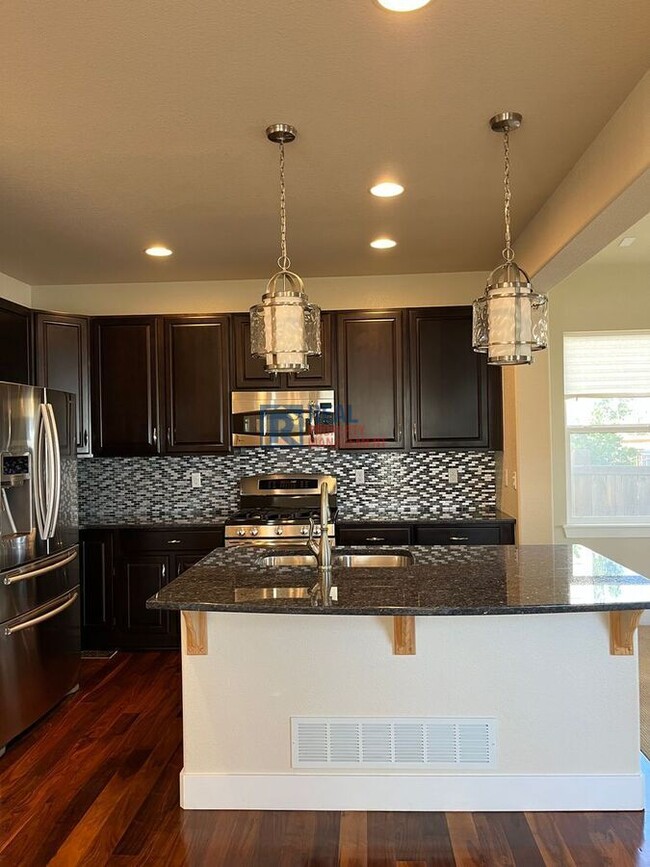 Primary Photo - 10417 Rutledge St