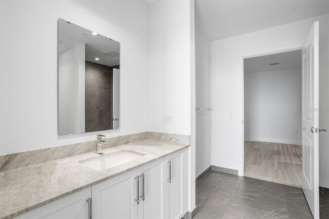 Building Photo - 3015 S Ysabella Ave