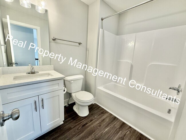 Building Photo - $500 off Move In Special on 4-bedroom, 3-b...