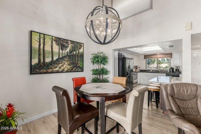 Building Photo - 7424 N Vía Camello Del Norte