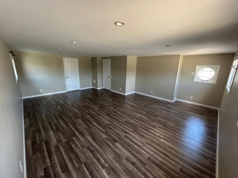 Building Photo - 995 Brodhead Rd