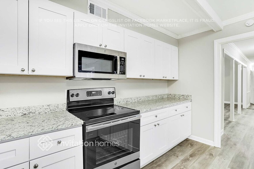 Building Photo - 3800 Sherbrook Ct SW