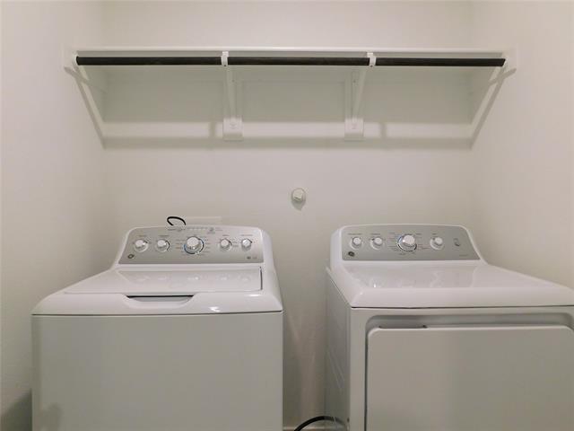 Building Photo - 701 Topline Dr