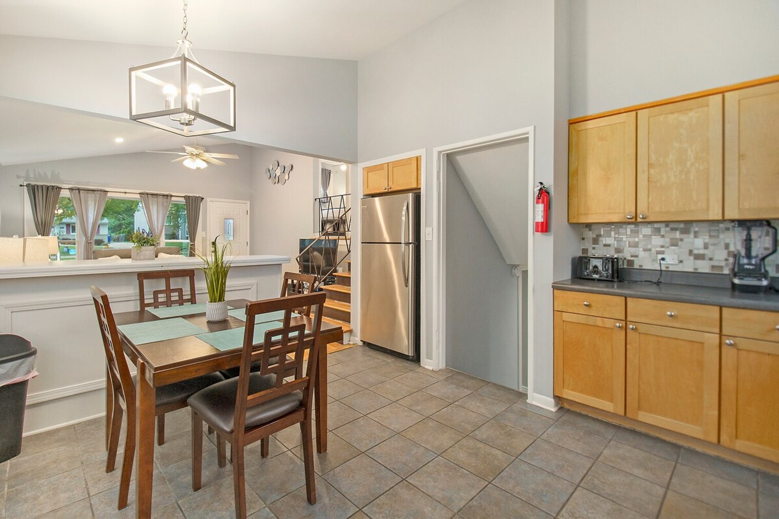 Building Photo - 506 Wilson Ave