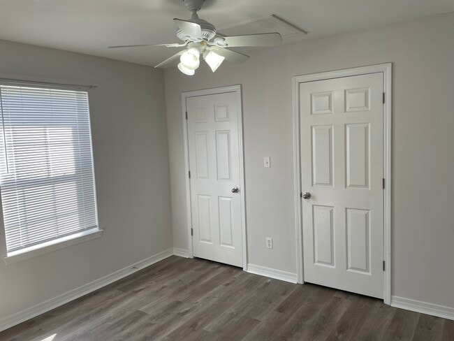 Building Photo - 5476 Quail Creek Cir