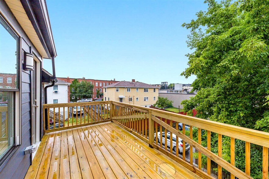 Building Photo - 77 Winchester St