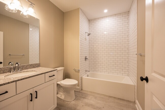 Building Photo - 213 Old Towne Rd