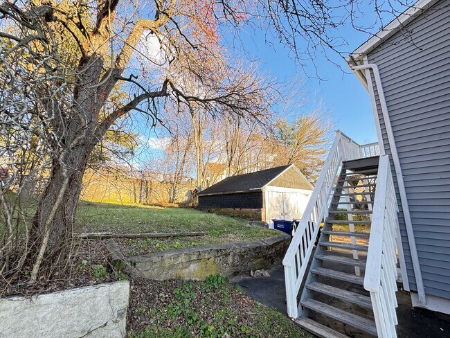 Building Photo - 145 Division St