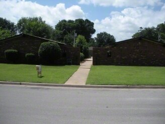 Primary Photo - Southcreek Apartments