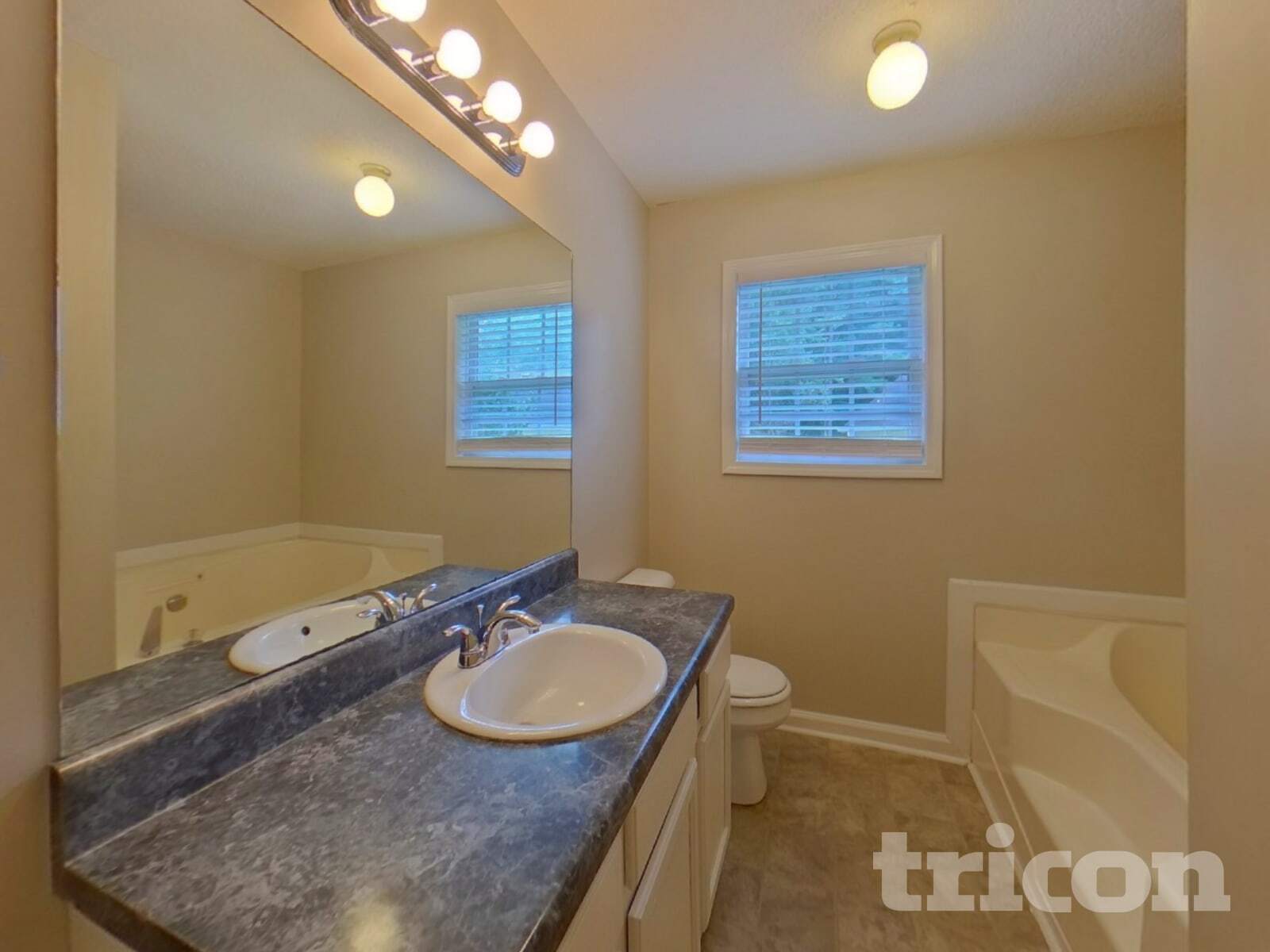 Building Photo - 708 Newport Dr