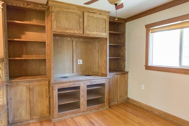 Building Photo - 9010 Linkmeadow Ln