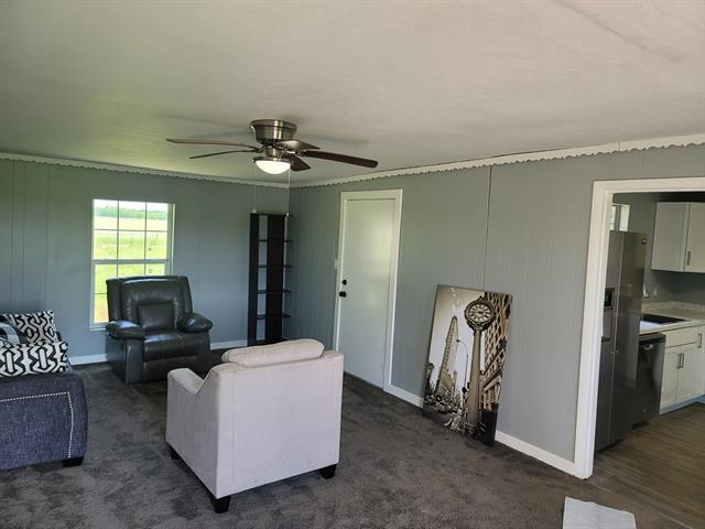 Building Photo - 5904 Lee St