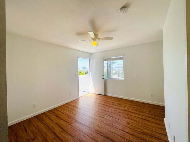 Building Photo - *****1,000 off first months rent********* Beautifully Upgraded 2 Bedroom Apartment For Rent!