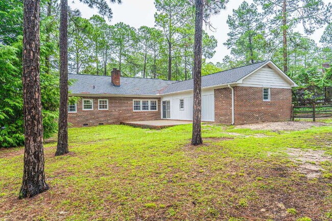 Building Photo - 120 Fox Hunt Ln