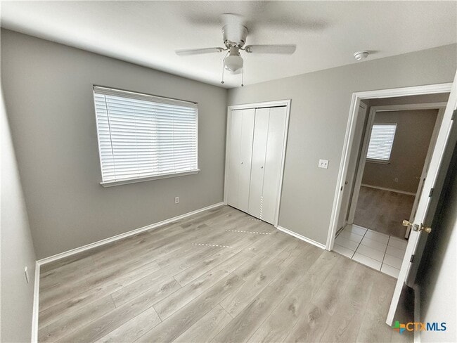 Building Photo - 2754 FM1044