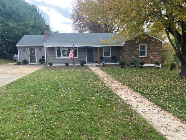 Building Photo - 1116 Sheffield Dr