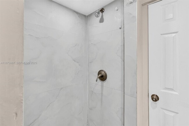 Building Photo - 921 NW 110th St