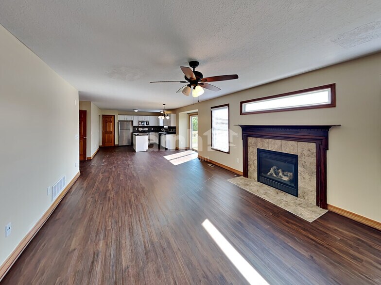 Building Photo - 7911 Butterfield Ln