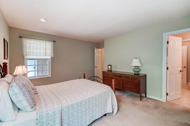 Master Bedroom - 9728 Timberview Ct
