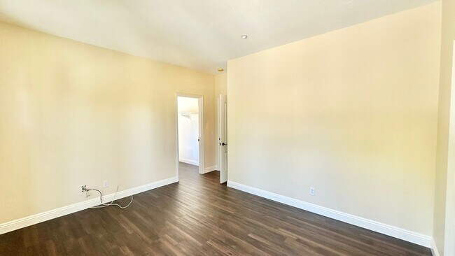 Building Photo - Stunning Two-Story Estate Home in the Gated and Lovely Champagne Crest Community of Fallbrook!