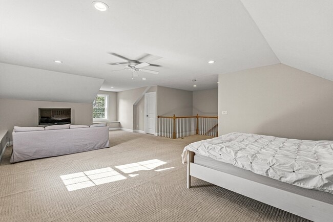 Building Photo - 176 Washington St